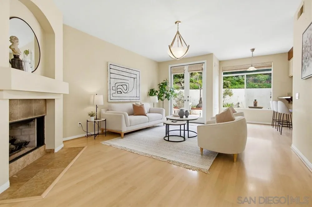 1547 Caminito Solidago, La Jolla, California 92037 home-pic-10