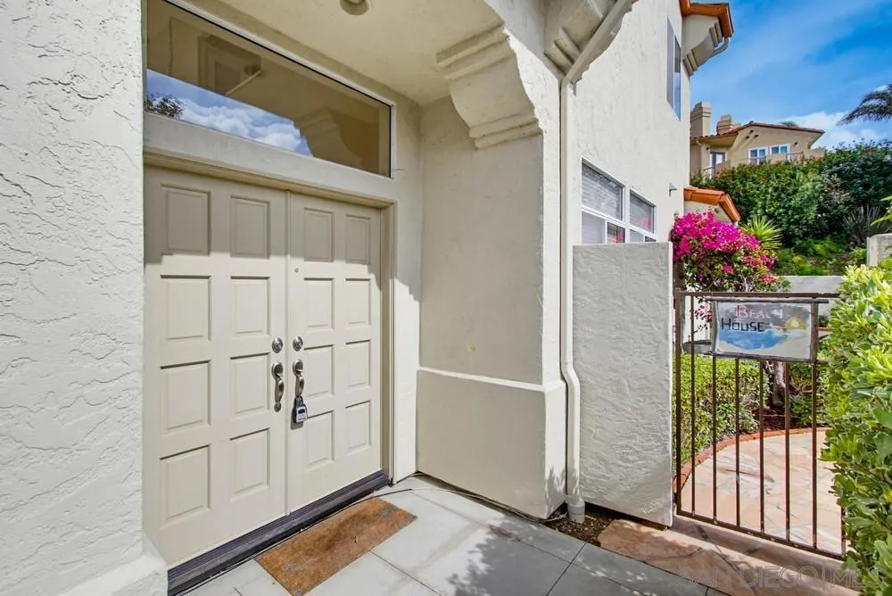 1547 Caminito Solidago, La Jolla, California 92037 home-pic-4