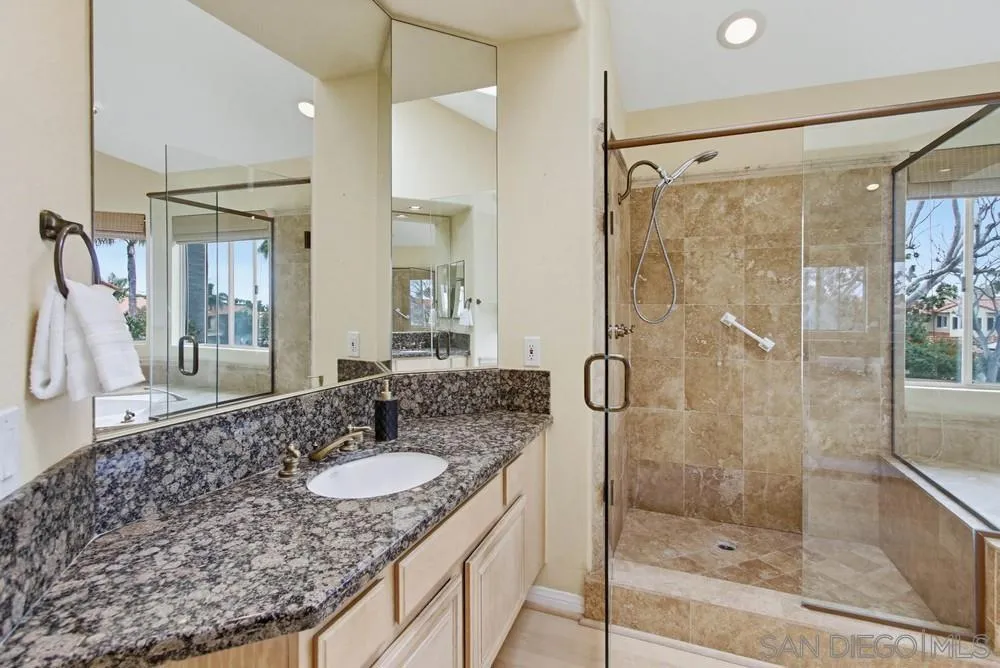 1547 Caminito Solidago, La Jolla, California 92037 home-pic-28