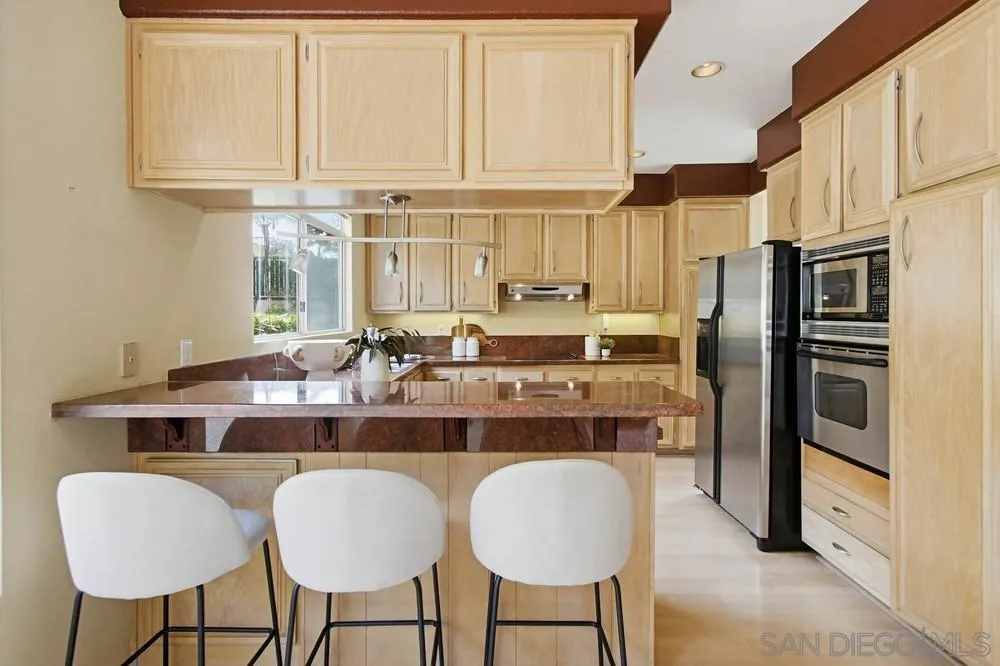 1547 Caminito Solidago, La Jolla, California 92037 home-pic-15