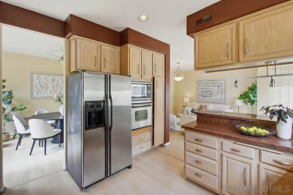 1547 Caminito Solidago, La Jolla, California 92037 home-pic-17