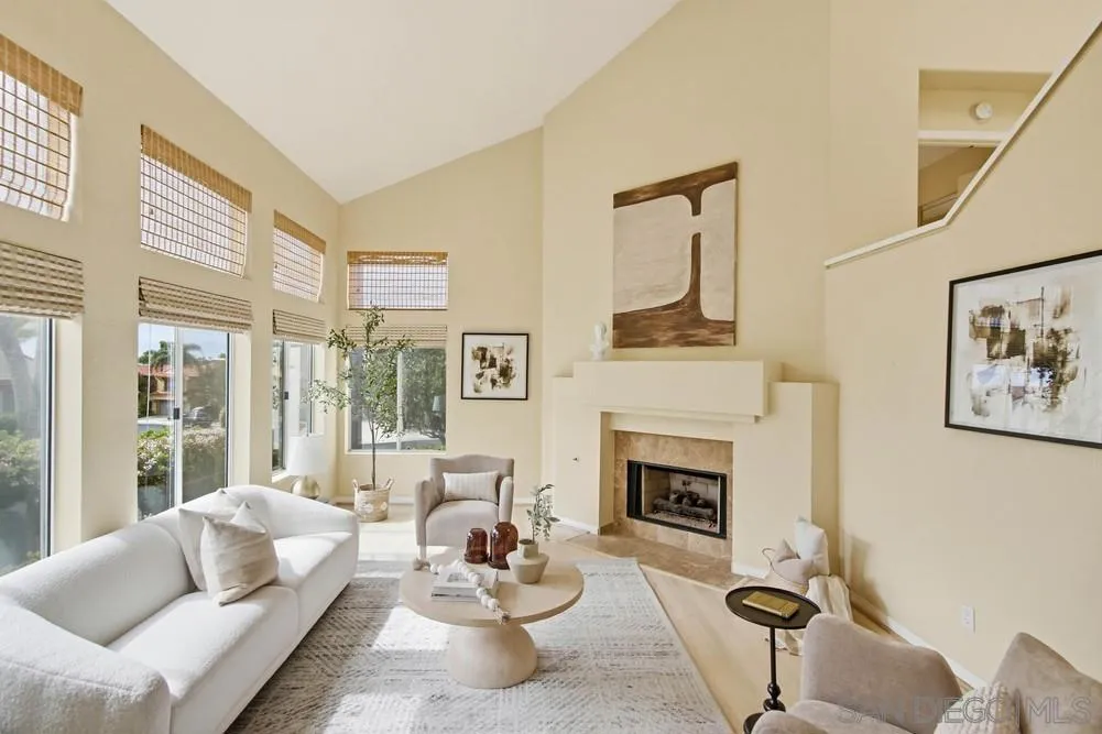 1547 Caminito Solidago, La Jolla, California 92037 home-pic-8