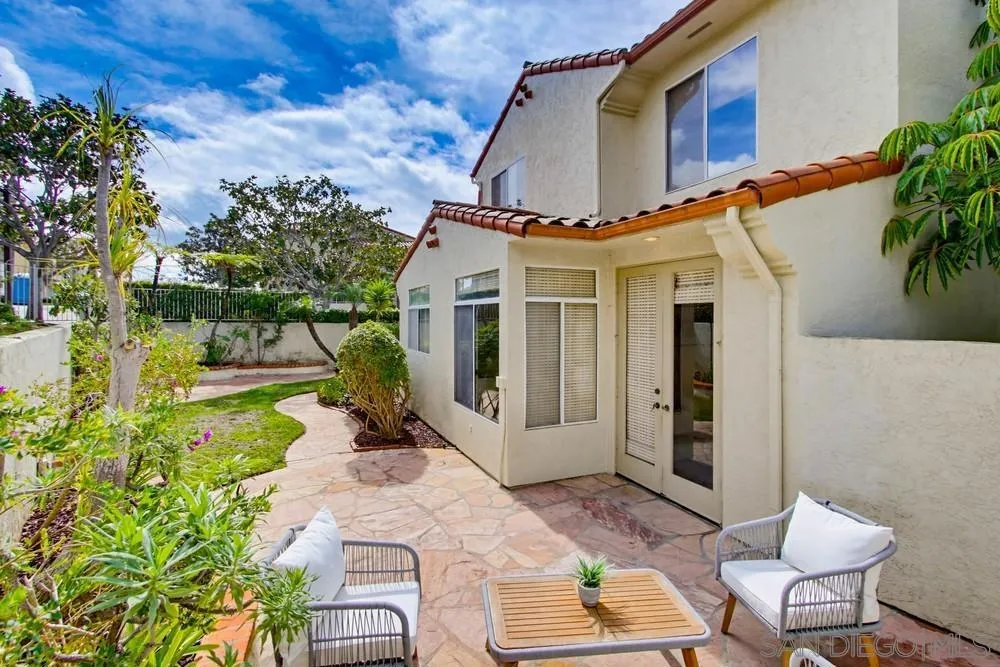 1547 Caminito Solidago, La Jolla, California 92037 home-pic-43