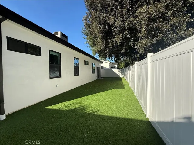 8620 Lubao Avenue, Winnetka, California 91306