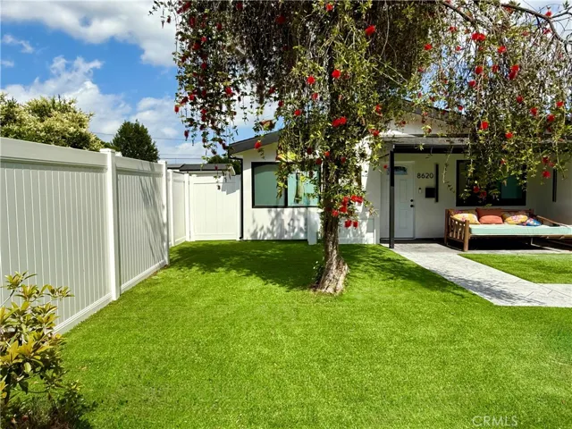 8620 Lubao Avenue, Winnetka, California 91306
