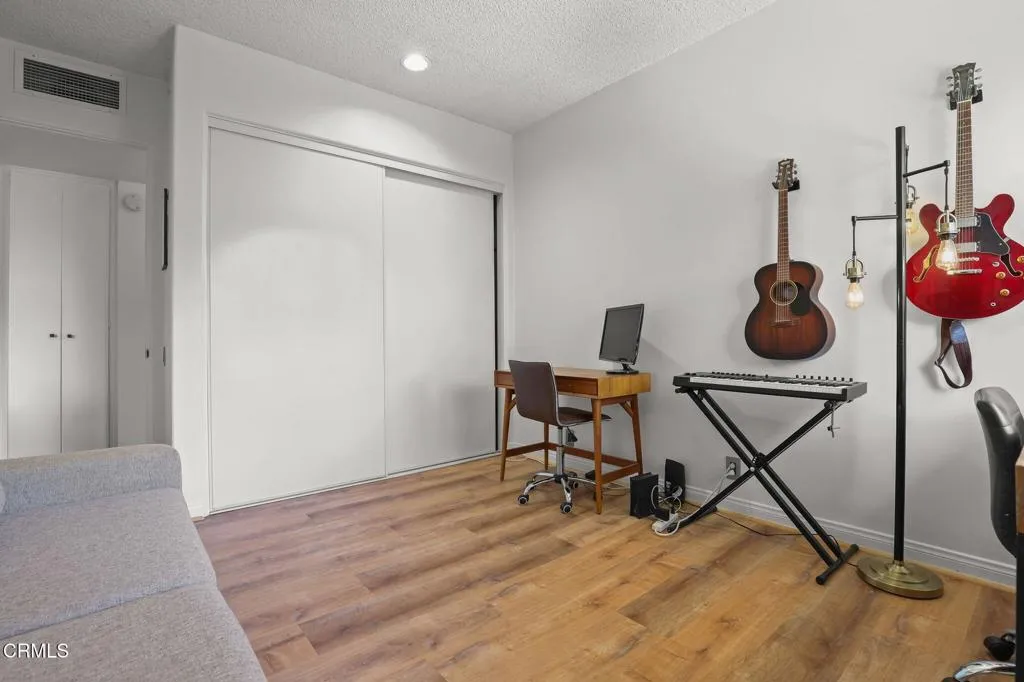 985 E California Boulevard 305, Pasadena, California 91106 home-pic-27