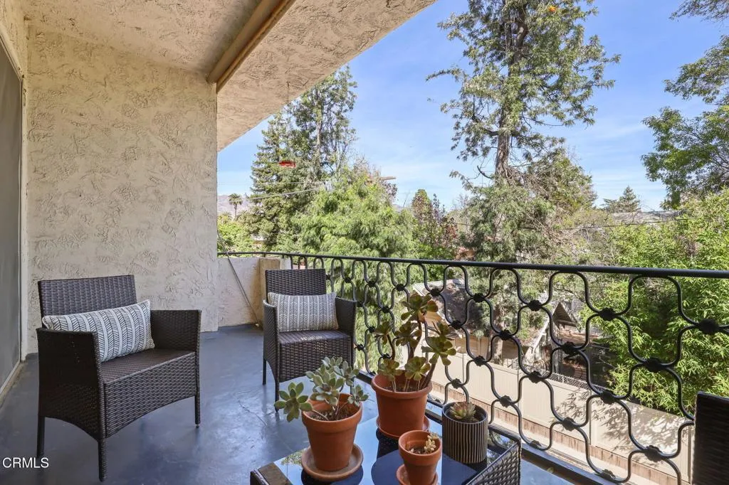 985 E California Boulevard 305, Pasadena, California 91106 home-pic-11
