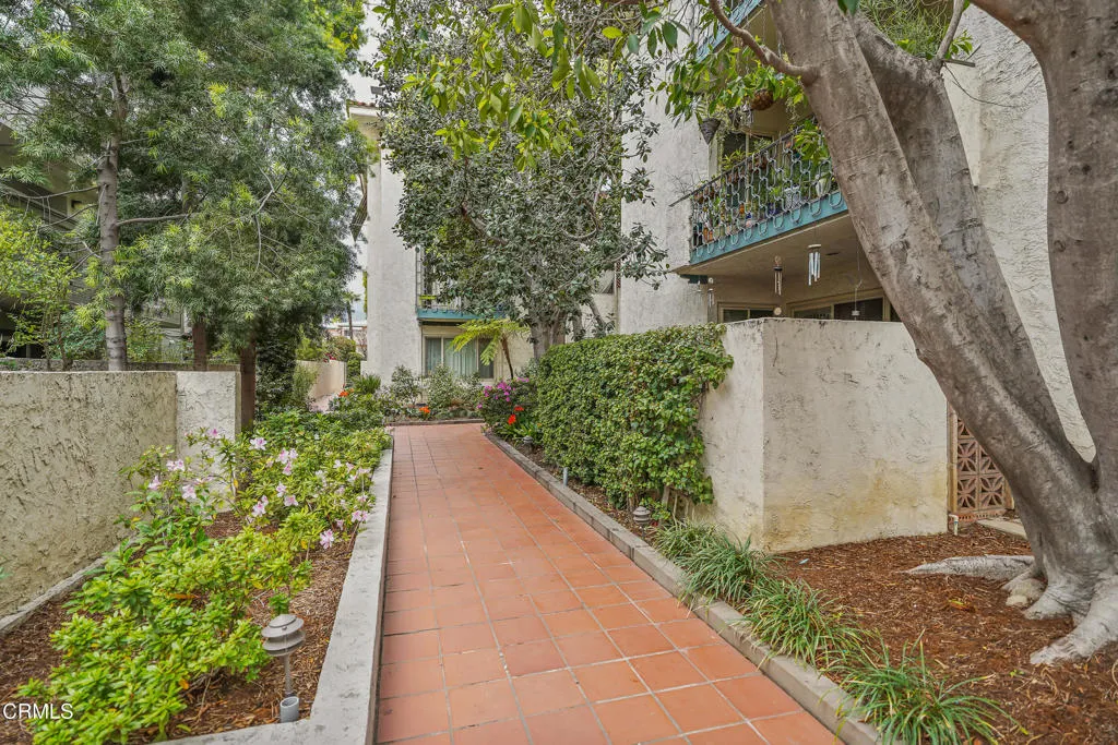 985 E California Boulevard 305, Pasadena, California 91106 home-pic-34