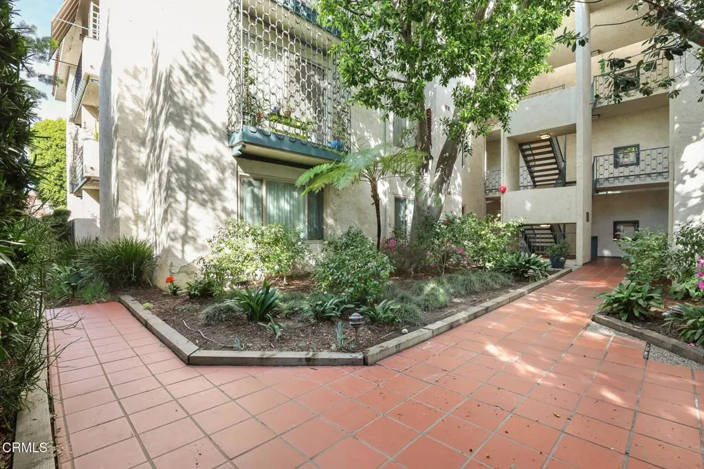 985 E California Boulevard 305, Pasadena, California 91106 home-pic-33