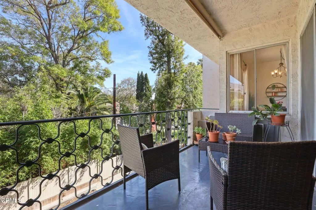 985 E California Boulevard 305, Pasadena, California 91106 home-pic-12