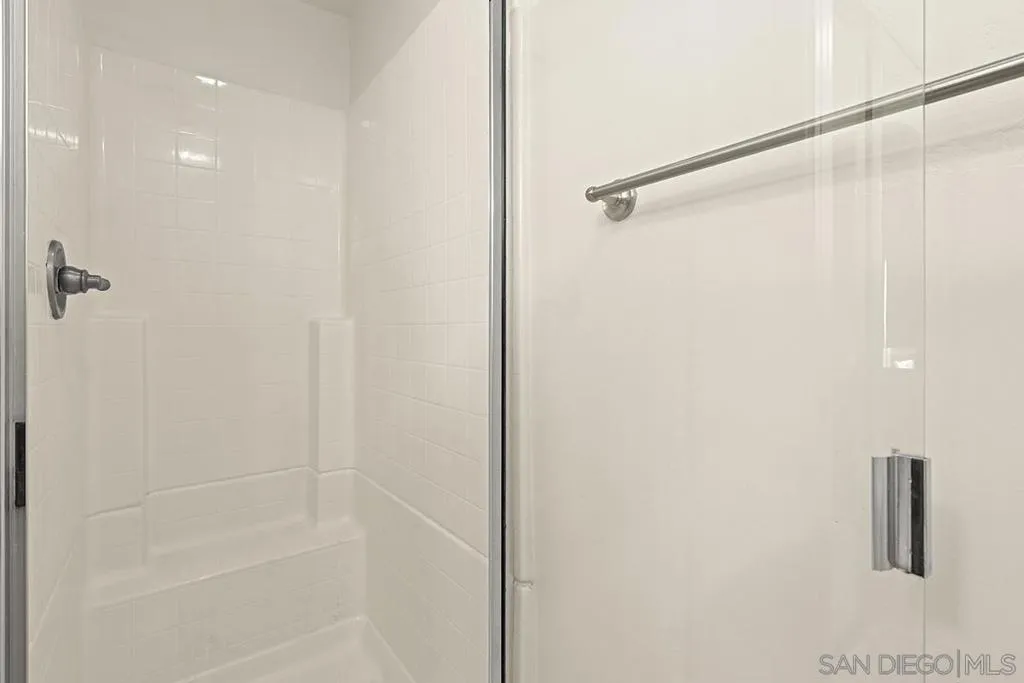 5252 Balboa Arms 120, San Diego, California 92117 home-pic-18