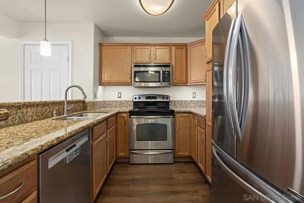 5252 Balboa Arms 120, San Diego, California 92117 home-pic-10
