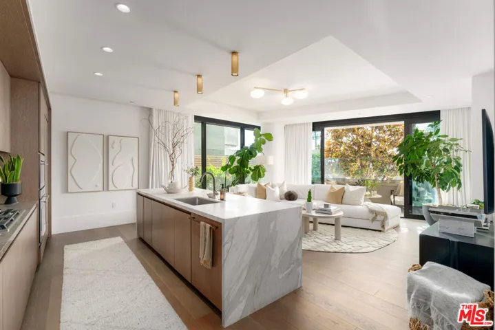 8420 W Sunset Boulevard 107, West Hollywood, California 90069