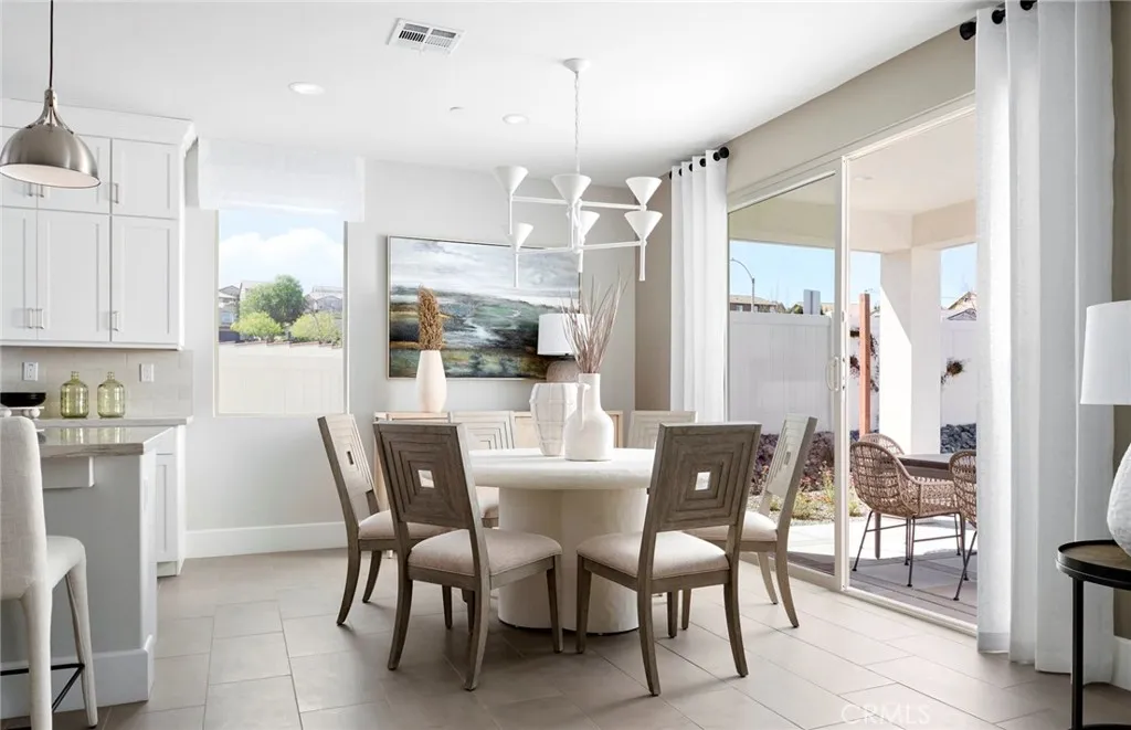4033 Hudson Lane, Lake Elsinore, California 92530 home-pic-4