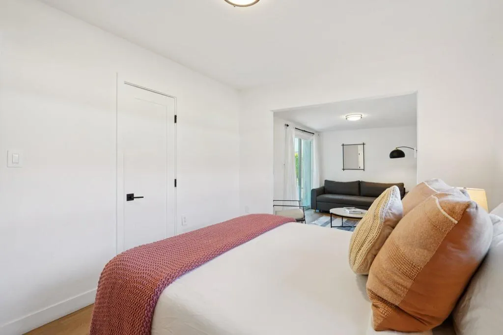 386 W Rosa Parks Road, Palm Springs, California 92262 home-pic-22