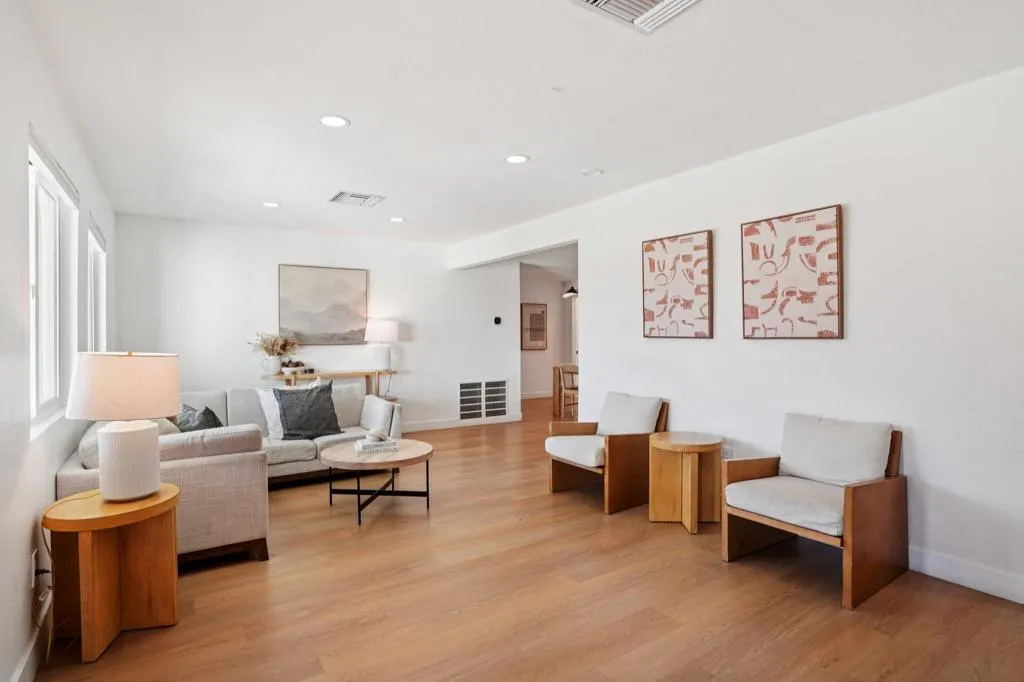 386 W Rosa Parks Road, Palm Springs, California 92262 home-pic-8