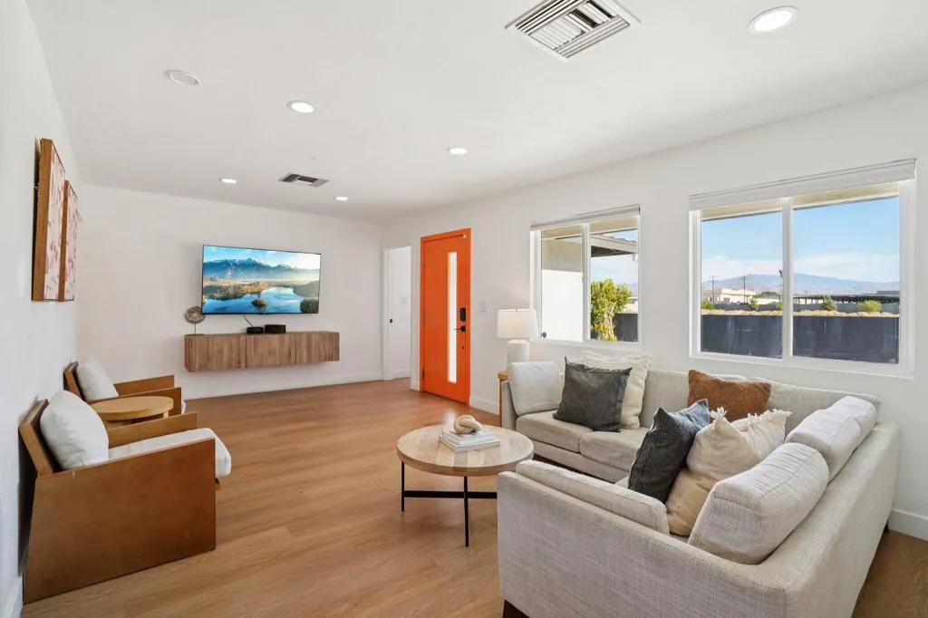 386 W Rosa Parks Road, Palm Springs, California 92262 home-pic-6
