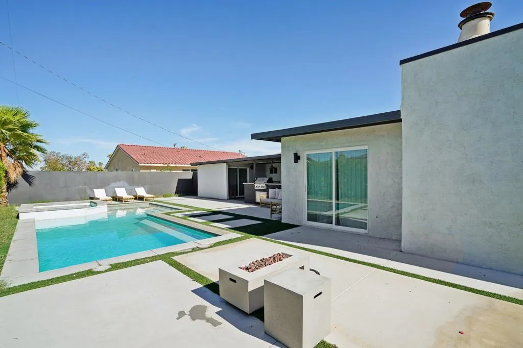 386 W Rosa Parks Road, Palm Springs, California 92262 home-pic-47