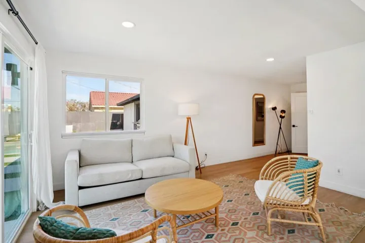 22-web-or-mls-W Rosa Parks Rd-S2008-022