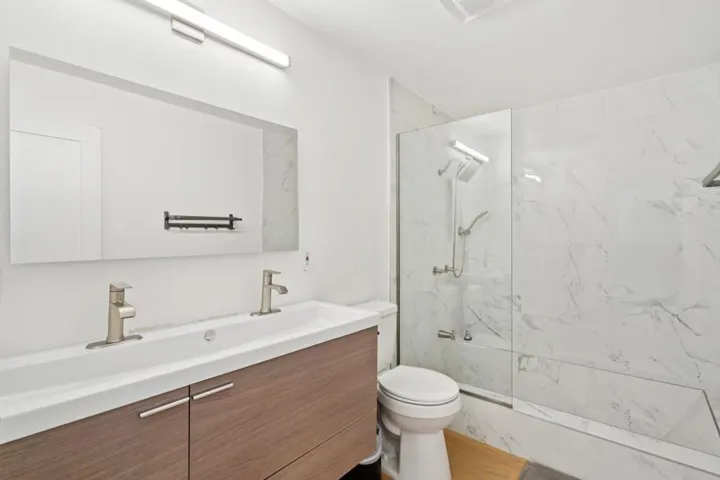 23-web-or-mls-W Rosa Parks Rd-S2008-023