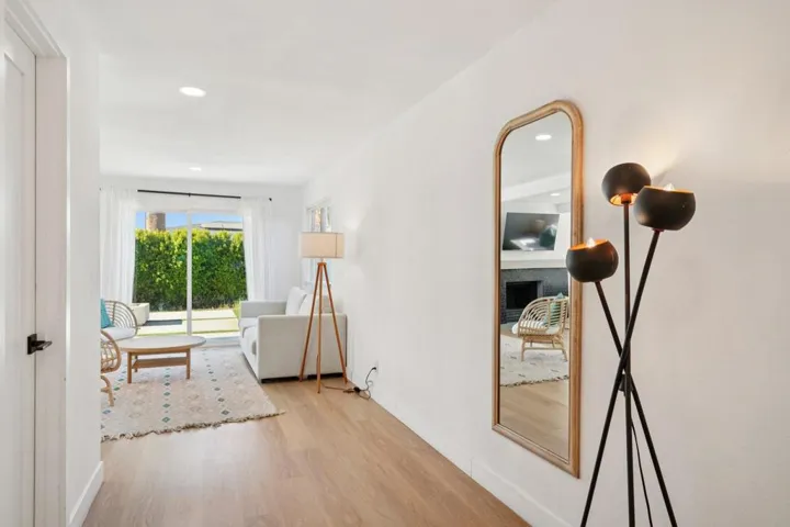 17-web-or-mls-W Rosa Parks Rd-S2008-017