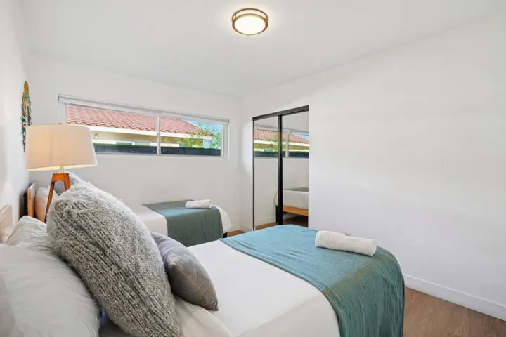 33-web-or-mls-W Rosa Parks Rd-S2008-033