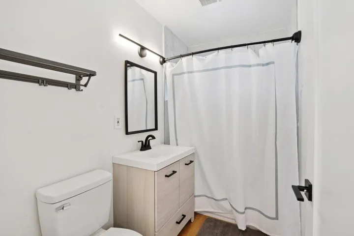 27-web-or-mls-W Rosa Parks Rd-S2008-027