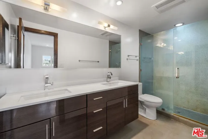 8550 Holloway Drive 405, West Hollywood, California 90069