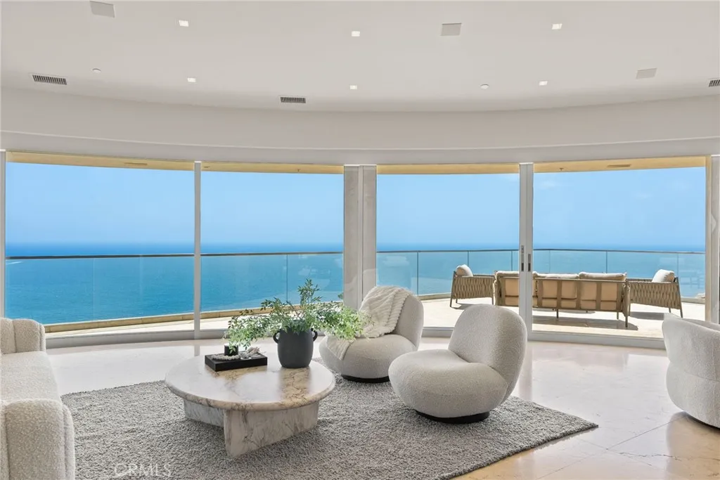 900 Gainsborough Drive, Laguna Beach, California 92651 home-pic-10