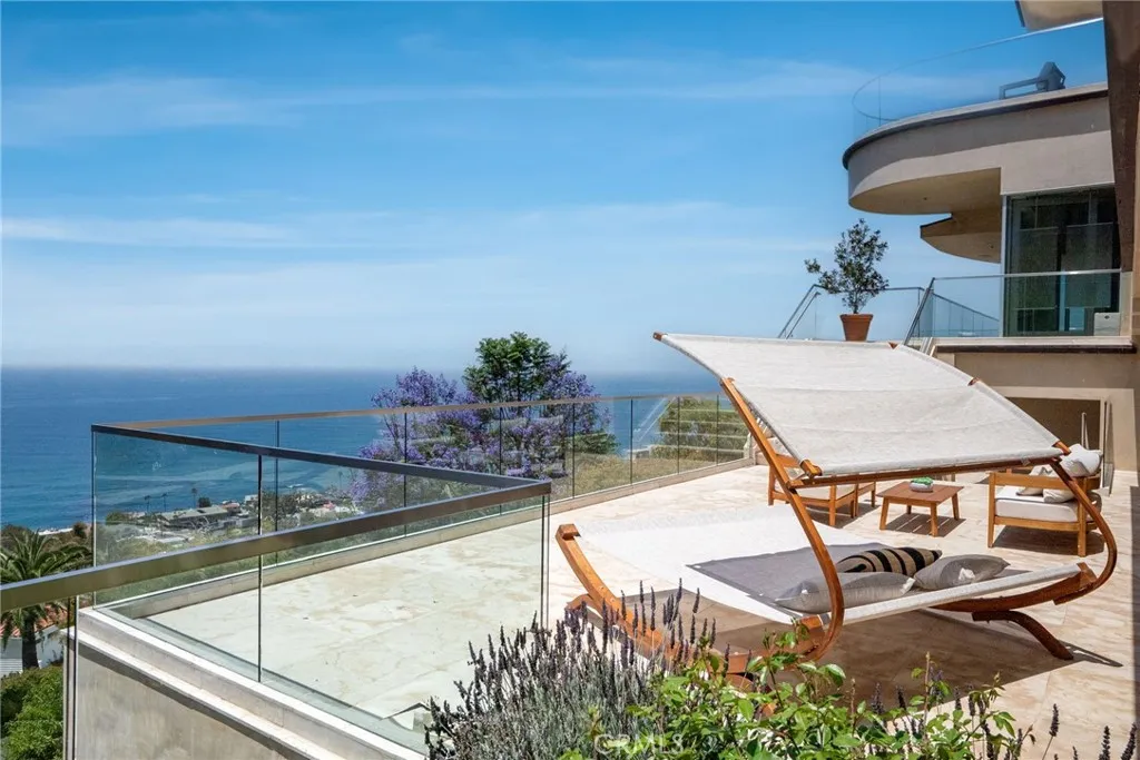 900 Gainsborough Drive, Laguna Beach, California 92651 home-pic-50