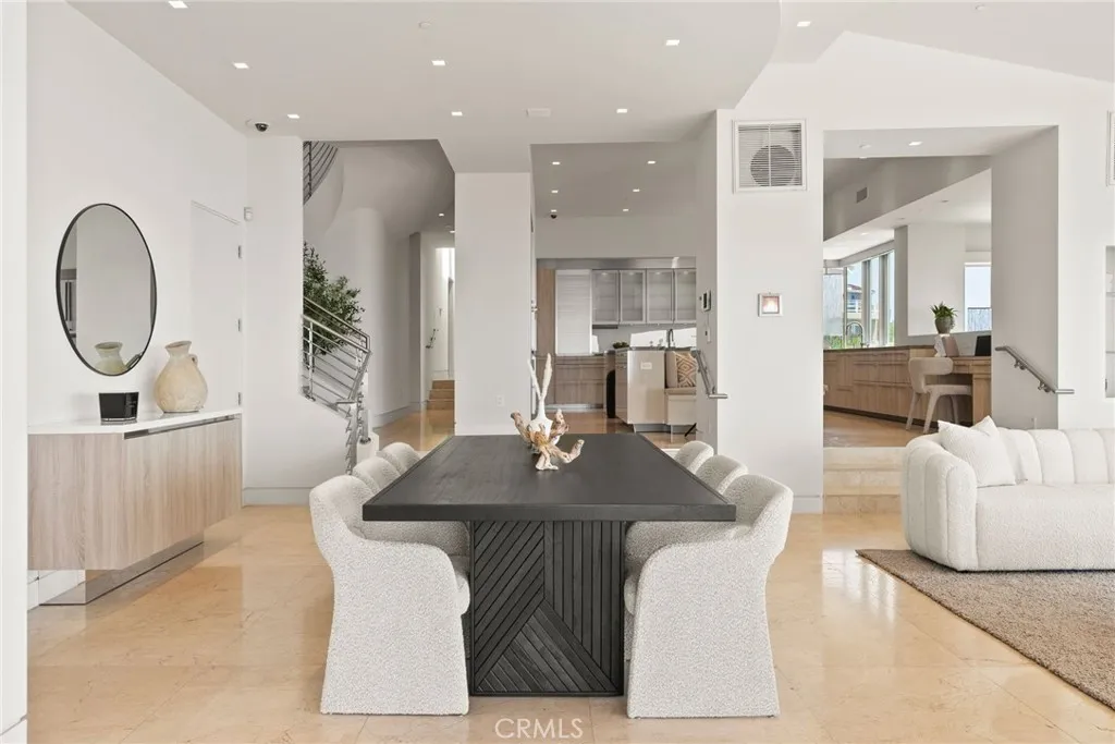 900 Gainsborough Drive, Laguna Beach, California 92651 home-pic-13