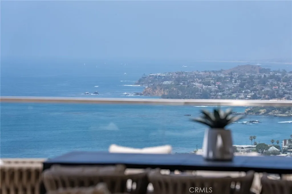 900 Gainsborough Drive, Laguna Beach, California 92651 home-pic-22