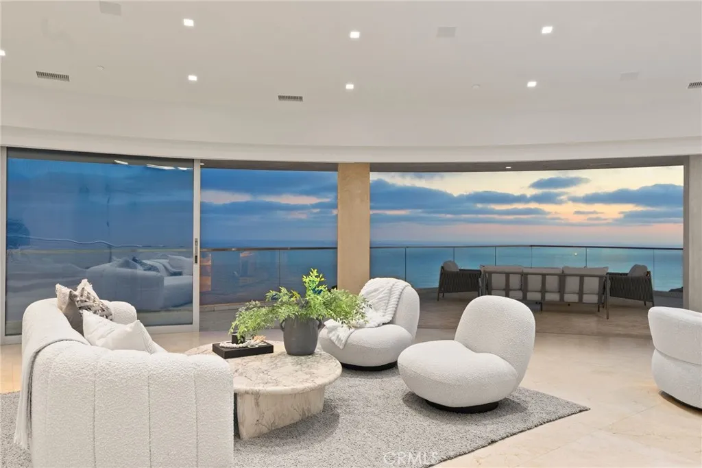 900 Gainsborough Drive, Laguna Beach, California 92651 home-pic-75