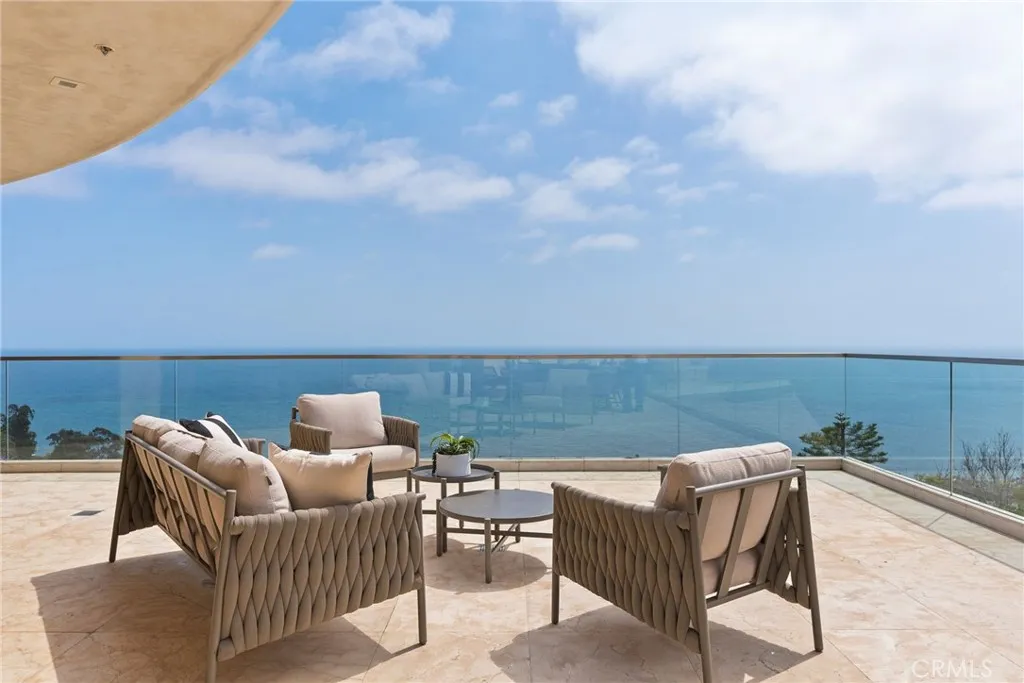 900 Gainsborough Drive, Laguna Beach, California 92651 home-pic-20