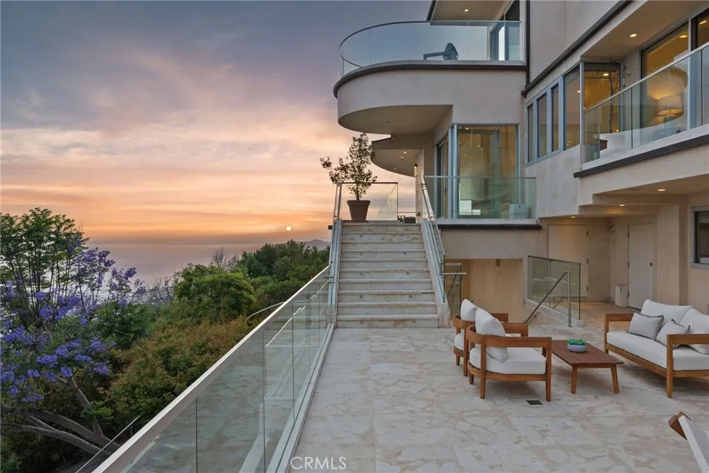 900 Gainsborough Drive, Laguna Beach, California 92651 home-pic-5