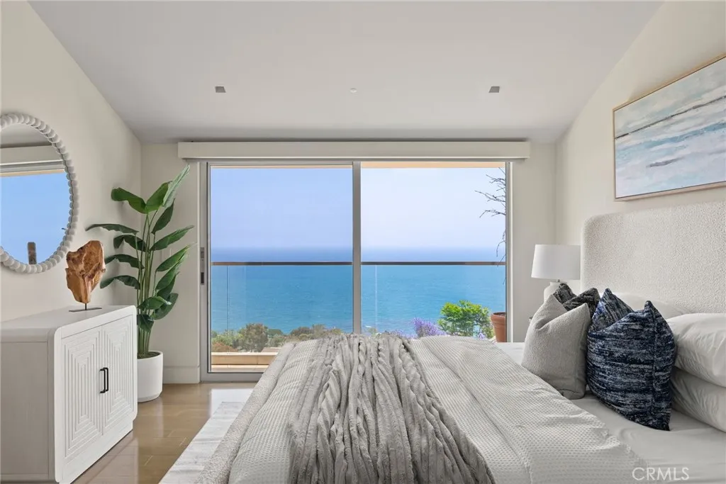 900 Gainsborough Drive, Laguna Beach, California 92651 home-pic-58