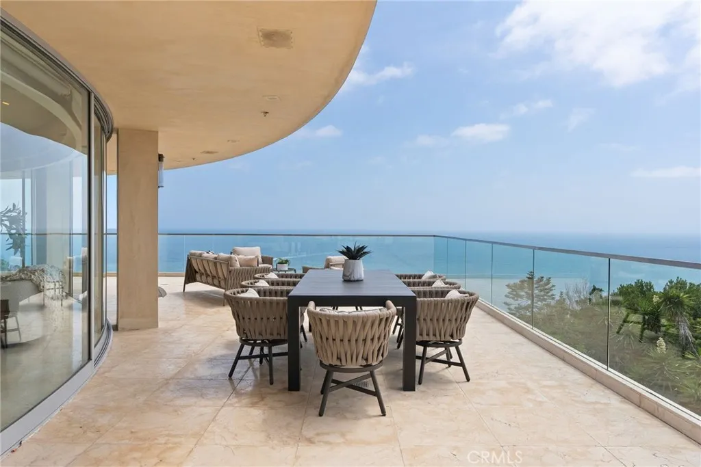 900 Gainsborough Drive, Laguna Beach, California 92651 home-pic-19