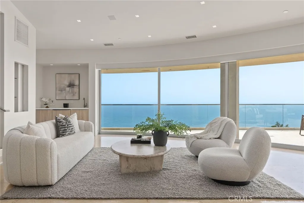 900 Gainsborough Drive, Laguna Beach, California 92651 home-pic-11