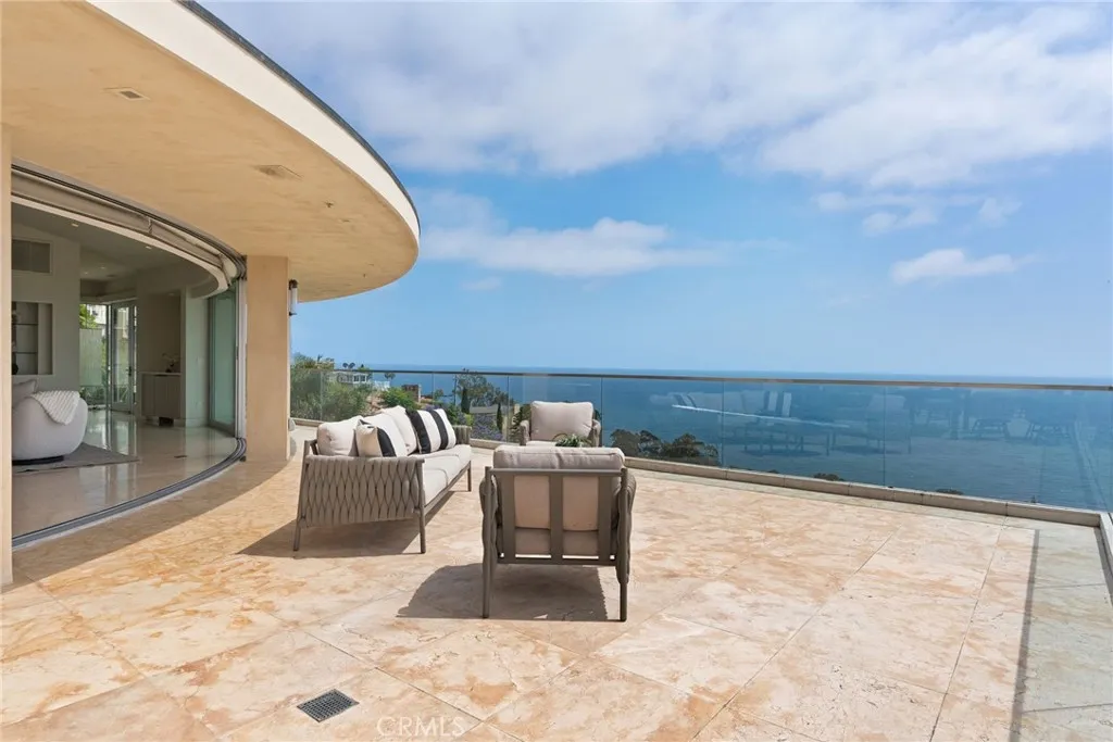 900 Gainsborough Drive, Laguna Beach, California 92651 home-pic-18