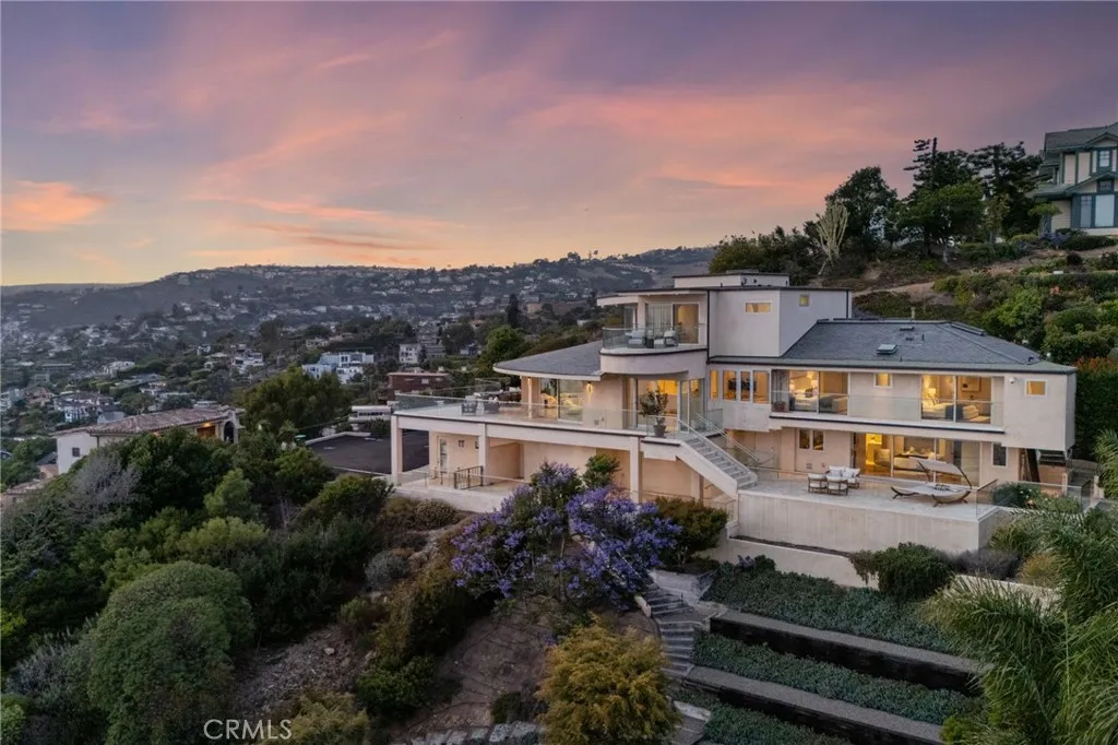 900 Gainsborough Drive, Laguna Beach, California 92651 home-pic-2
