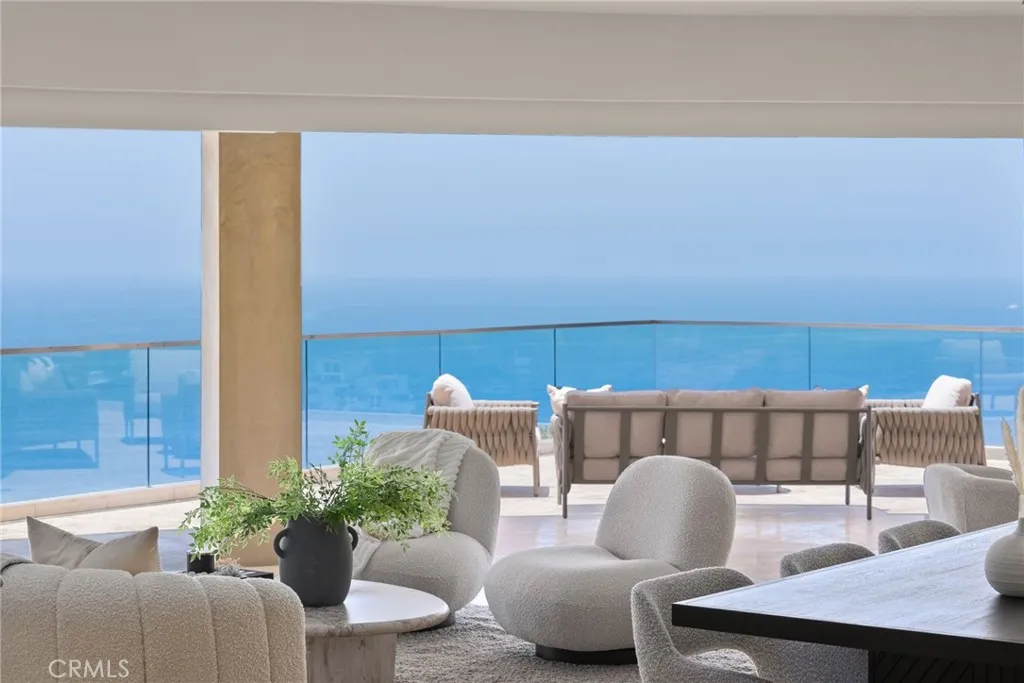 900 Gainsborough Drive, Laguna Beach, California 92651 home-pic-8