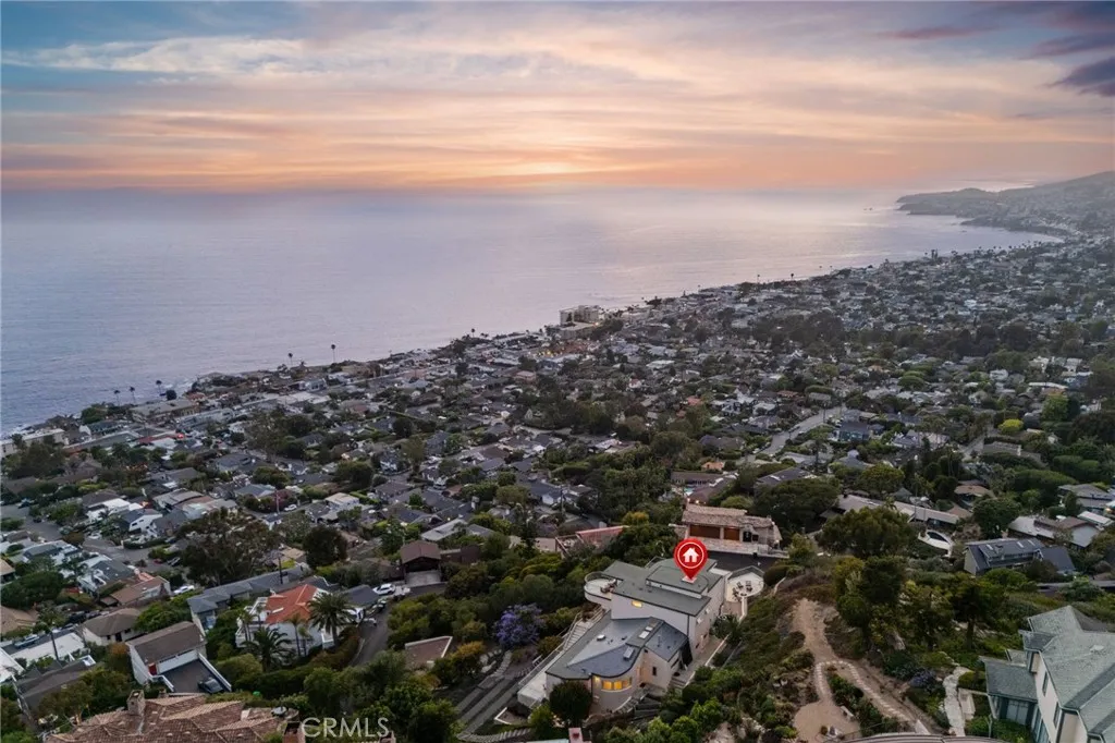 900 Gainsborough Drive, Laguna Beach, California 92651 home-pic-1