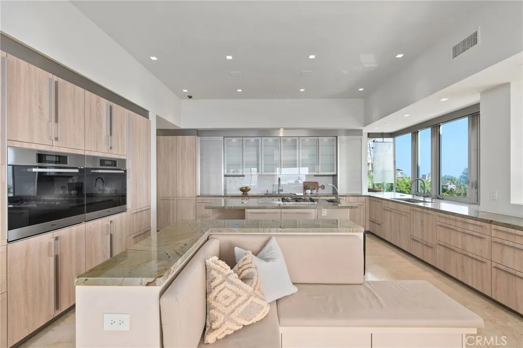 900 Gainsborough Drive, Laguna Beach, California 92651 home-pic-23