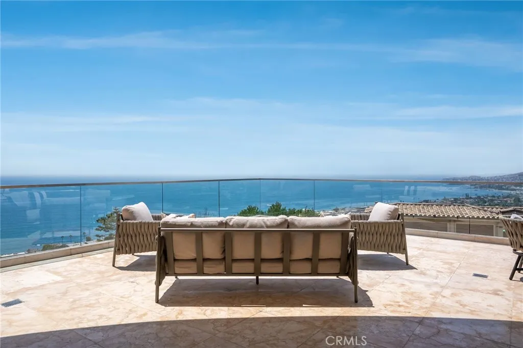 900 Gainsborough Drive, Laguna Beach, California 92651 home-pic-21
