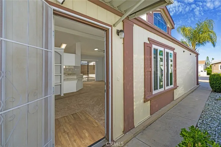 1250 N Kirby, Hemet, California 92546