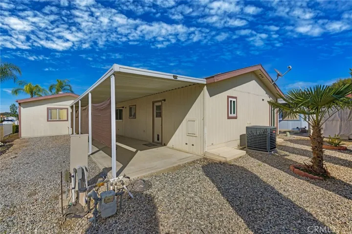 1250 N Kirby, Hemet, California 92546