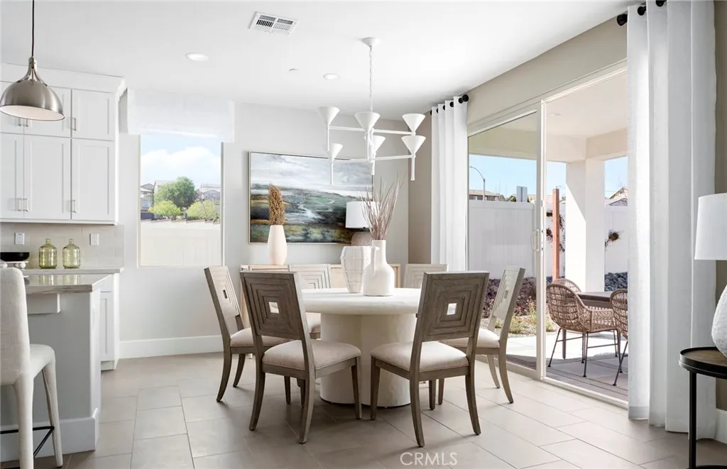 4028 Hudson Lane, Lake Elsinore, California 92530 home-pic-4
