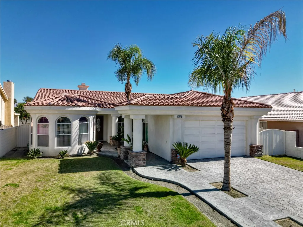 31540 Avenida Del Padre, Cathedral City, California 92234 home-pic-4