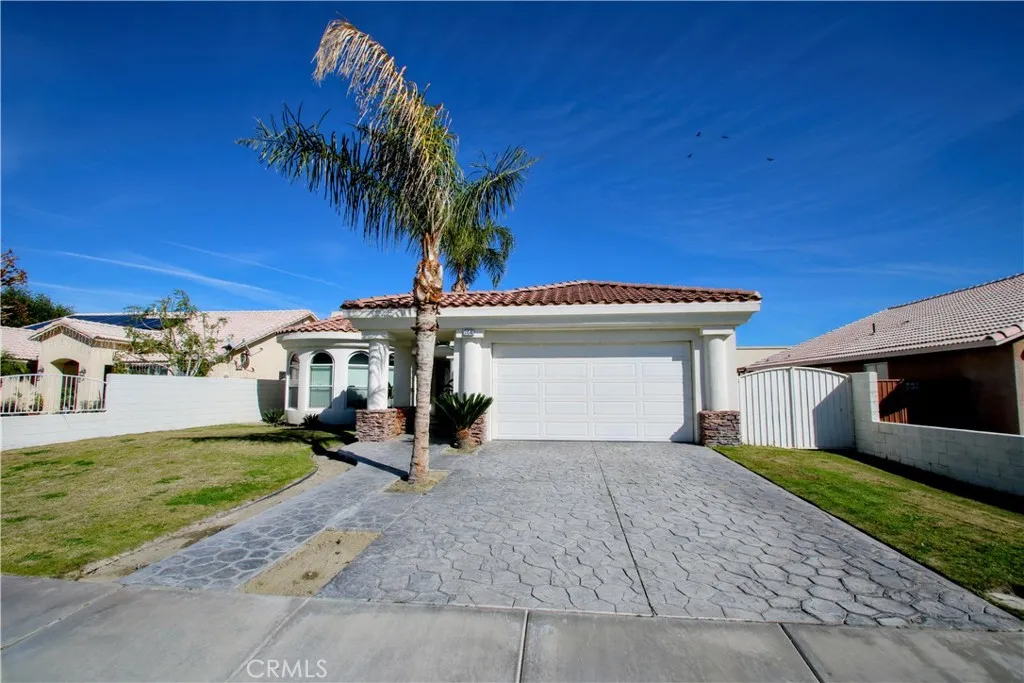 31540 Avenida Del Padre, Cathedral City, California 92234 home-pic-1