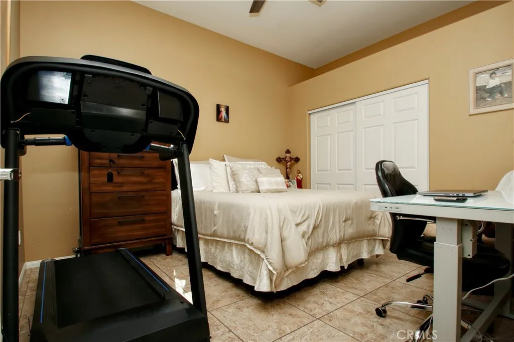 31540 Avenida Del Padre, Cathedral City, California 92234 home-pic-33